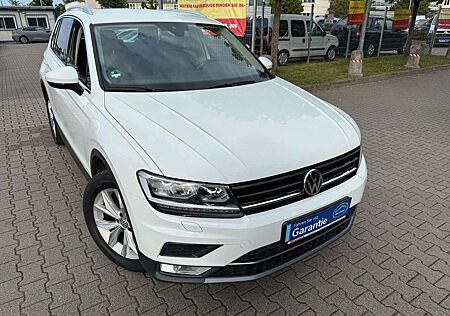 VW Tiguan Volkswagen 2.0TDI HIGHLINE BMT. 4MOTION*NAVI*DSG*AHK
