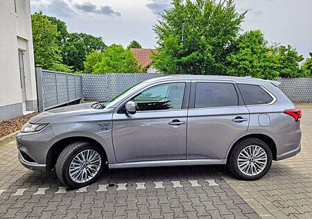 Mitsubishi Outlander 2.4 4WD Plug-In Hybrid