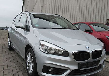 BMW 216 i Advantage-Navi-SHZ-PDC-Alu-2.Hand-Scheckheft