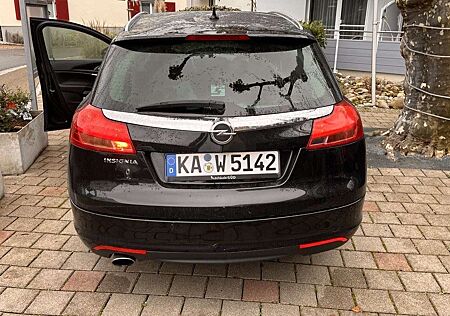 Opel Insignia 2.0 CDTI Sports Tourer 4x4 Automatik Edition