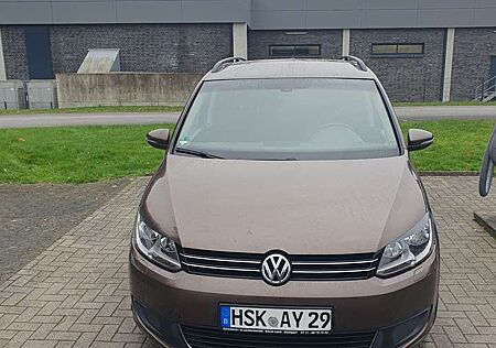 VW Touran Volkswagen 1.6 TDI DPF BlueMotion Technology DSG Comfortline