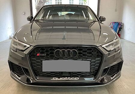 Audi RS3 2.5 TFSI quattro