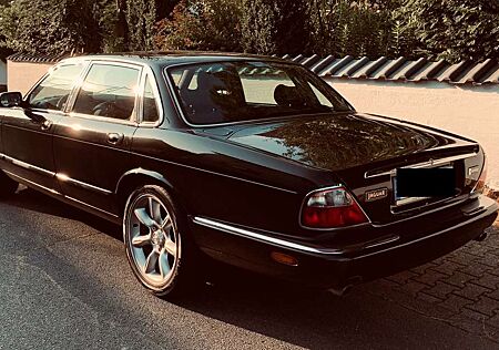 Jaguar XJ XJ 4.0 Sovereign