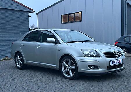 Toyota Avensis Fließheck Diesel 2.2 D-CAT Executive