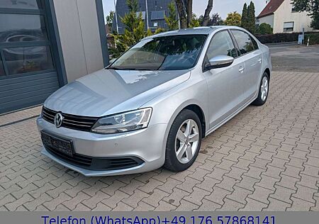 Volkswagen Jetta VI Comfortline Navi