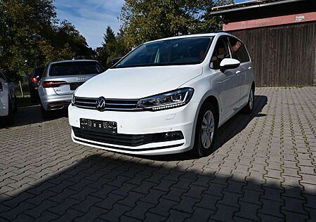 VW Touran Volkswagen Highline/VOLL/Pano/AHK/LED