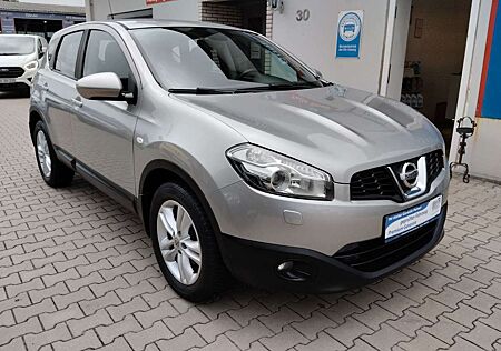 Nissan Qashqai 1.5 TÜV-AU 11-2026