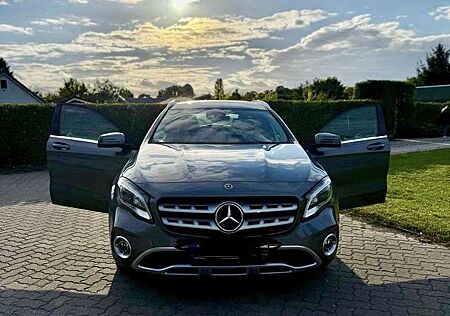Mercedes-Benz GLA 200 d 4Matic 7G-DCT Urban