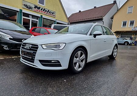 Audi A3 Spb. 1.4TFSI S-tronic Ambition NAVI+XENON+PDC