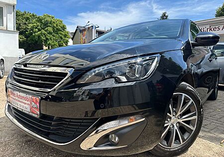 Peugeot 308 PureTech - Panorama - Parkkamera - Xenon