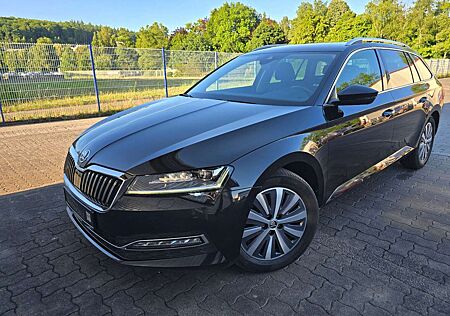 Skoda Superb Combi 2.0 TDI Style °Matrix°AHK°CAM°VIRTU