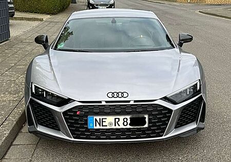 Audi R8 V10 performance 5.2 FSI 1.Hand VOLL Exclusive