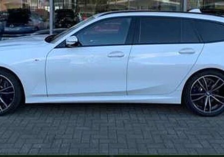 BMW 330d 330 Touring Aut. Sport Line