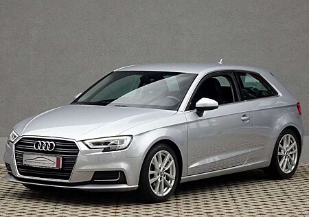 Audi A3 1,0 TFSI design/LED/Navi/SitzHZG/AHK/17"LMF