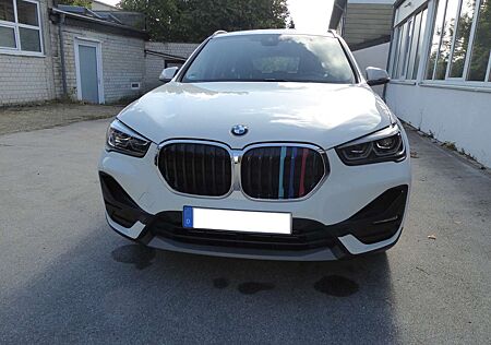 BMW X1 Advantage Autom. 1 Hd AHK LED Navi Kamera PDC v+h