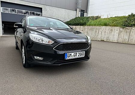 Ford Focus gebraucht kaufen Ford Focus Turnier Turnier 1.6 Ti-VCT 5 Gang Edition