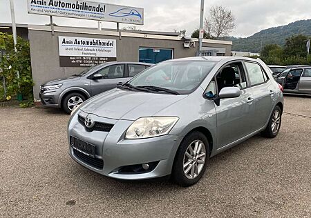 Toyota Auris Life