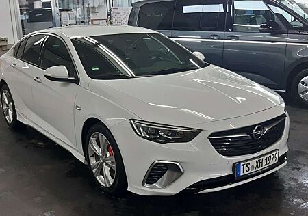 Opel Insignia Grand Sport 2.0 BiTurbo D 4x4 Automatik Ultimate 1