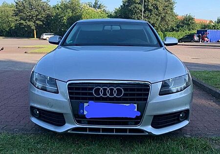 Audi A4 +1.8+TFSI+multitronic+Attraction