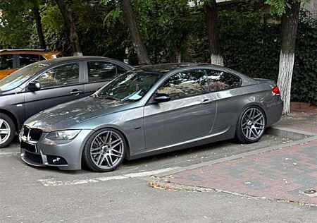 BMW 335i 335 Coupe Aut.