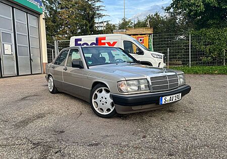 Mercedes-Benz 190 E