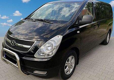 Hyundai H-1 H1 H 1 Travel