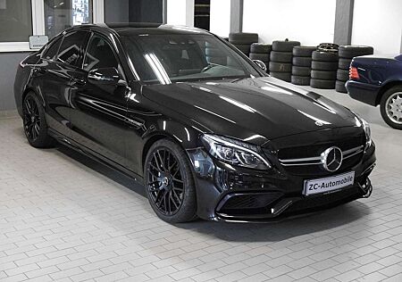 Mercedes-Benz C 63 AMG - Pano - Burmester - Night