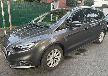 Ford S-Max 2.0 TDCi Titanium