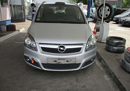 Opel Zafira Cosmo MOTORSCHADEN