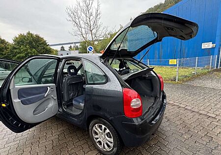 Citroën Xsara Picasso Citroen 2.Hd TÜV 5-26