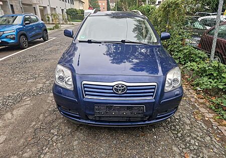 Toyota Avensis Combi Diesel 2.2 D