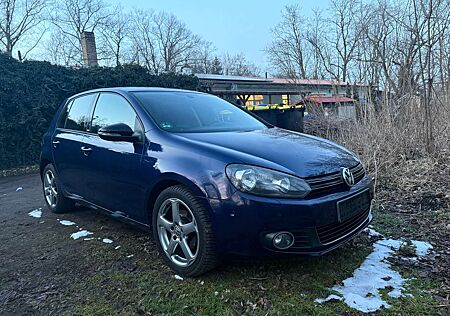 VW Golf Volkswagen 1.6 TDI DPF Style