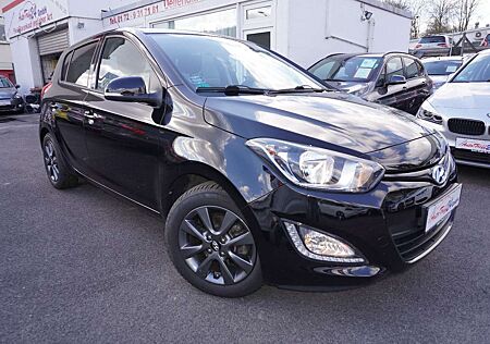 Hyundai i20 1.4 Style/Life Automatik*wenig KM*GARANTIE*