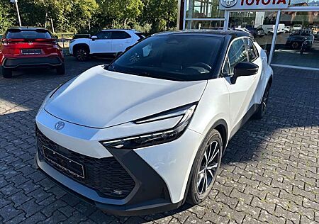 Toyota C-HR 1.8 Hybrid Black&White