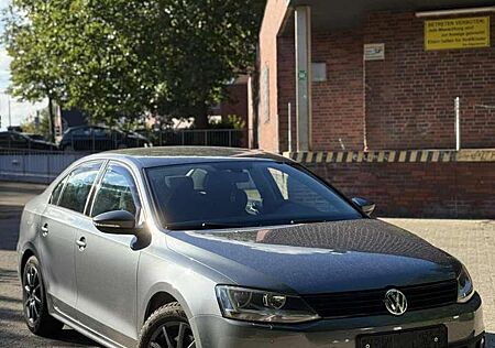 VW Jetta Volkswagen 1.2 TSI Match. tel 015770900949