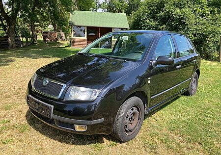 Skoda Fabia 1.4 16V Comfort KLIMA, SCHECKHEFT VOLL !