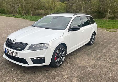 Skoda Octavia Combi 2.0 TDI (Green tec) DSG RS