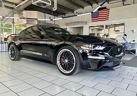 Ford Mustang 5.0 V8 GT LED Tacho Navi Leder Automatik