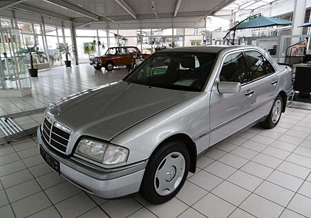 Mercedes-Benz C 180 C-Klasse Elegance