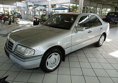 Mercedes-Benz C 180 C-Klasse Elegance