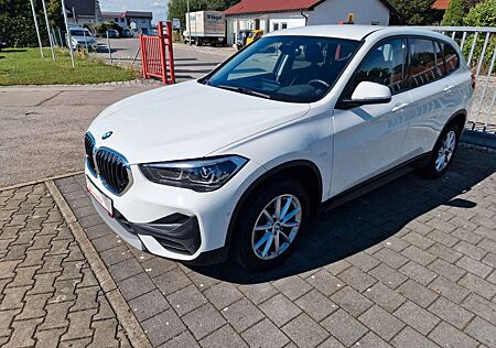 BMW X1 sDrive 20 i Adv*Kamera*Navi*mtl. 349,-€