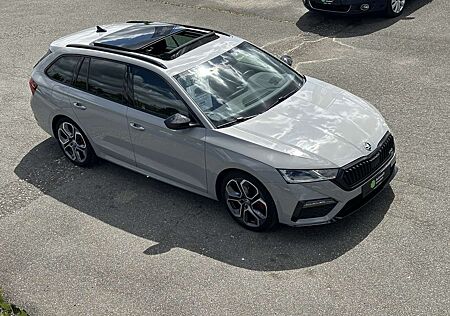 Skoda Octavia Combi RS 2.0 TDI AHK PANO KAMERA LED SHZ