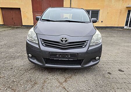 Toyota Verso Life