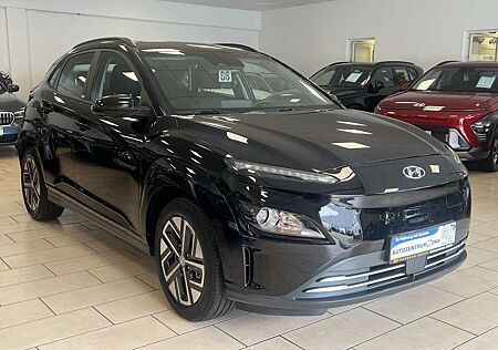 Hyundai Kona Select*2WD*ACC*CarPlay*WinterP.*Cam*PDC*SHZ