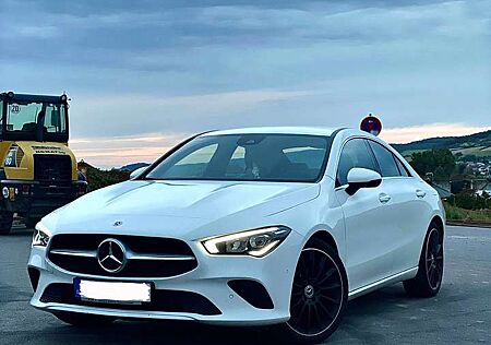 Mercedes-Benz CLA 200 (118.387)