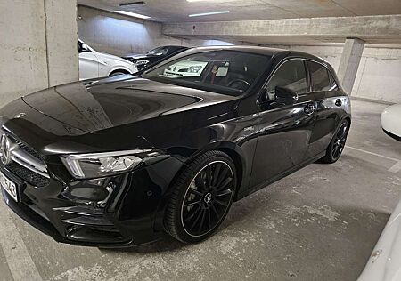 Mercedes-Benz A 35 AMG 4Matic Speedshift DCT 7G