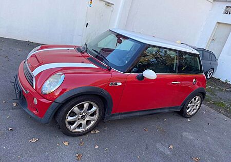 Mini Cooper S LEDER XENON NAVI PDC SHZ TÜV NEU *138000*