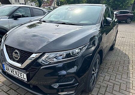 Nissan Qashqai 1.3 DIG-T DCT Acenta, Navi, Winterp.