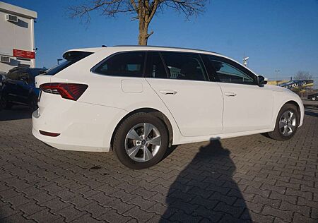 Skoda Octavia K.Style*AUTM*NAVi*ACC*KAM*TOTWINKEL*SPUR