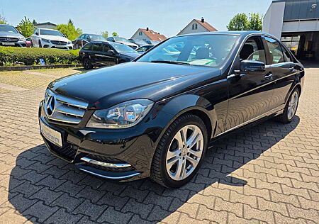 Mercedes-Benz C 180 CGI Lim. BlueEfficiency/Automatik/Navi